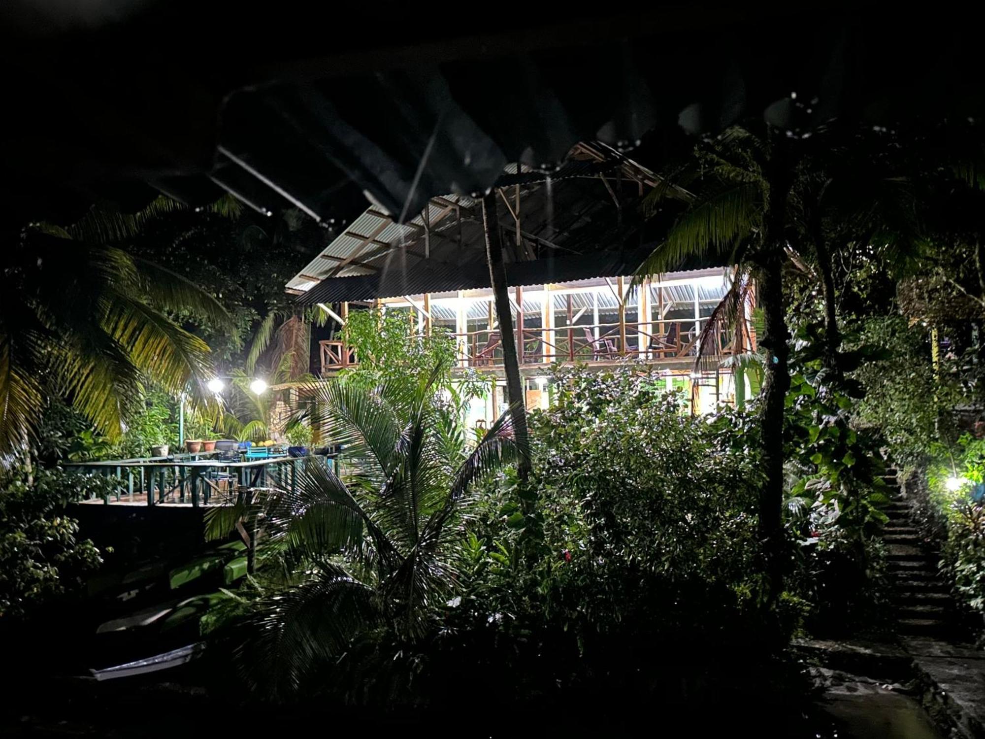 Palmeras Del Rio Hotel La Vina Exterior photo